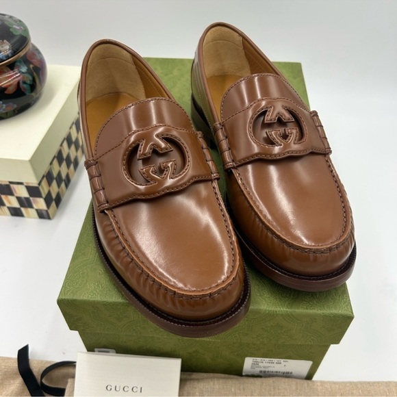 Men’s Gucci interlocking G leather loafer size 7 fits eight US made in Italy
